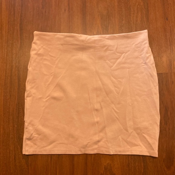 Aritzia talula light pink mini skirt medium - Picture 3 of 5